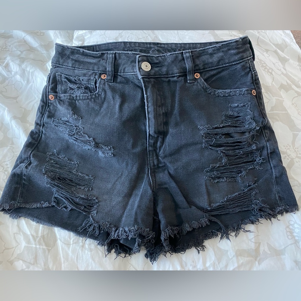 American eagle black distressed short